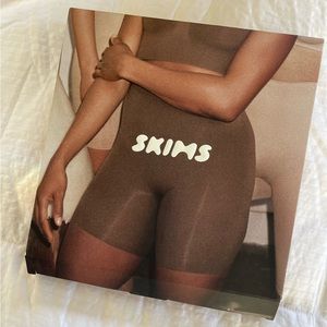 ❌❌SOLD❌❌SKIMS short